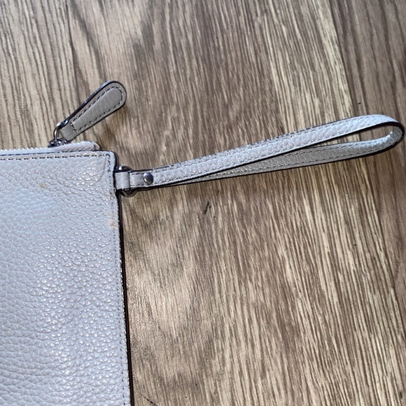 Michael Kors wristlet - Picture 6 of 14